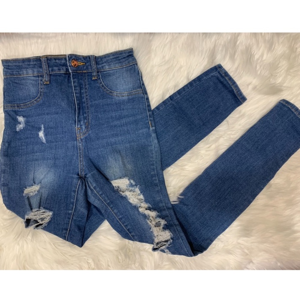 3/$15 Forever 21 skinny high rise ripped jeans